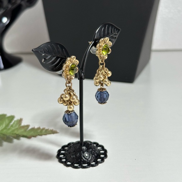 Dangler Earrings - Picture 2 of 4
